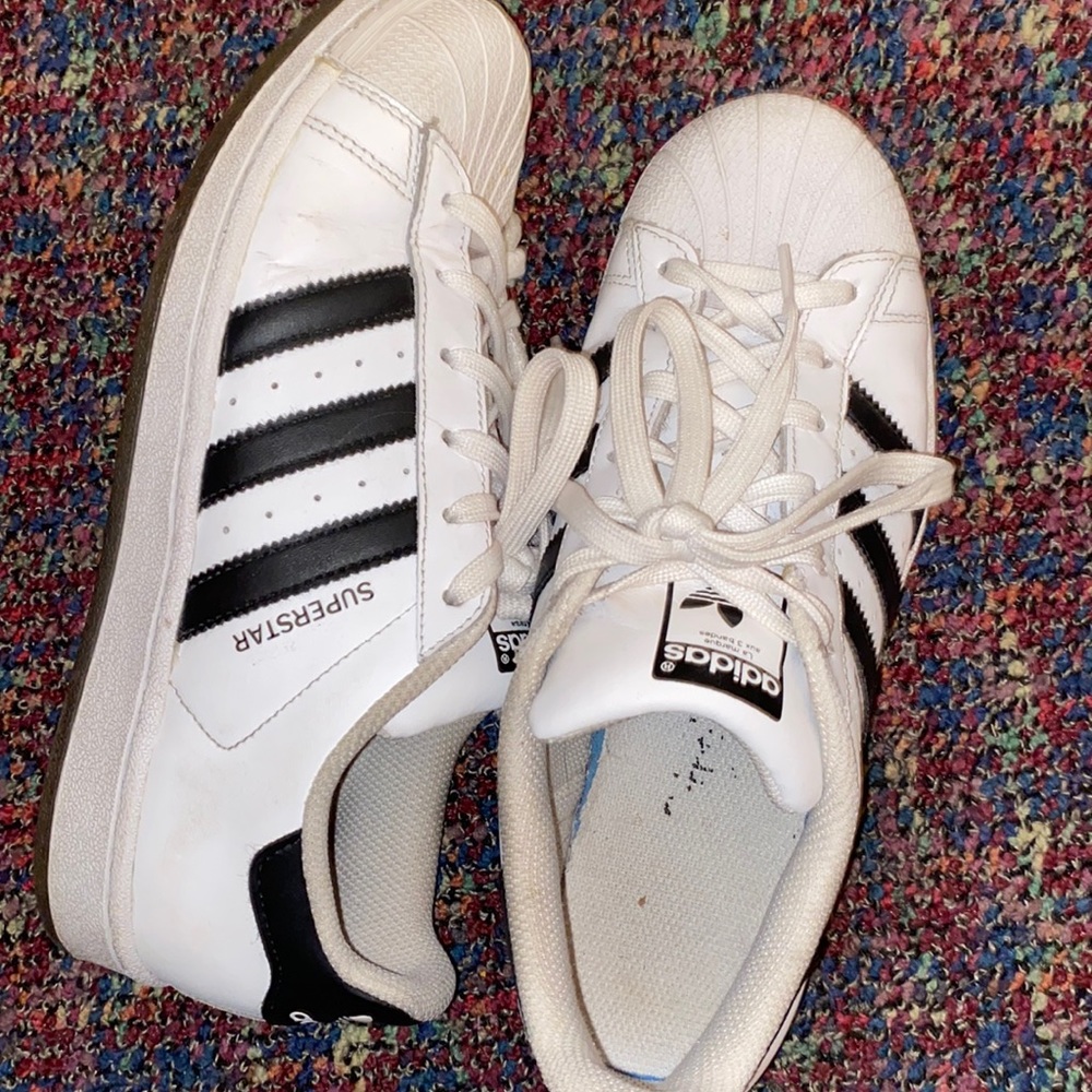 Adidas Superstars Size 7 women’s